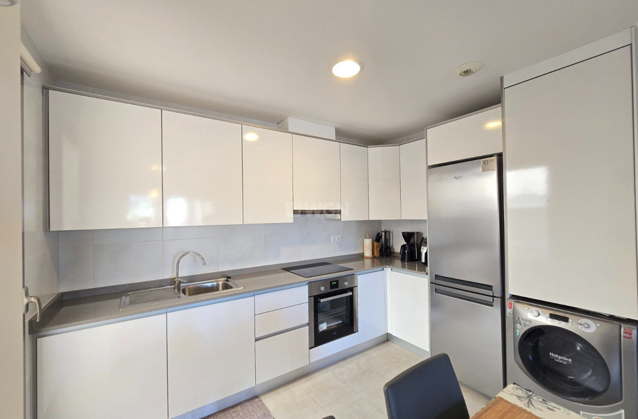 Odsprzedaż - Mieszkanie w bloku - Torrevieja - Costa Blanca