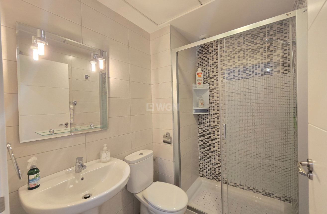 Odsprzedaż - Mieszkanie w bloku - Torrevieja - Costa Blanca