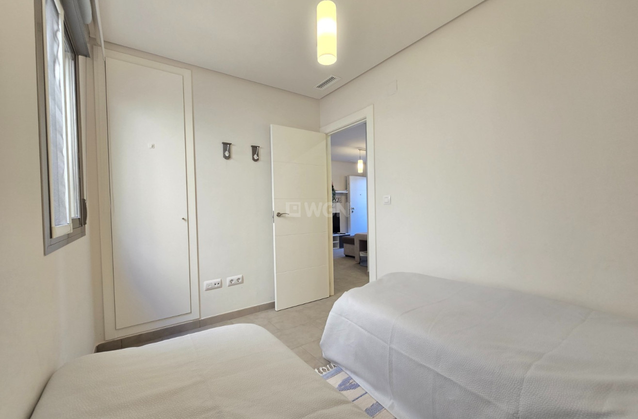 Odsprzedaż - Mieszkanie w bloku - Torrevieja - Costa Blanca