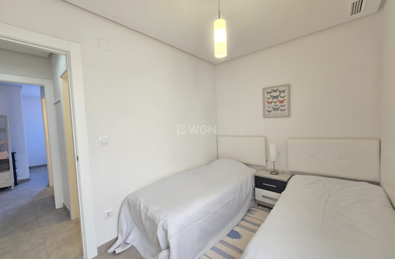 Odsprzedaż - Mieszkanie w bloku - Torrevieja - Costa Blanca