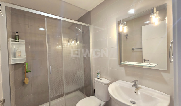 Odsprzedaż - Mieszkanie w bloku - Torrevieja - Costa Blanca