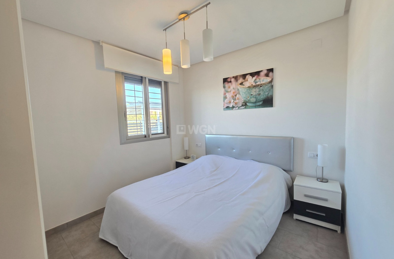 Odsprzedaż - Mieszkanie w bloku - Torrevieja - Costa Blanca