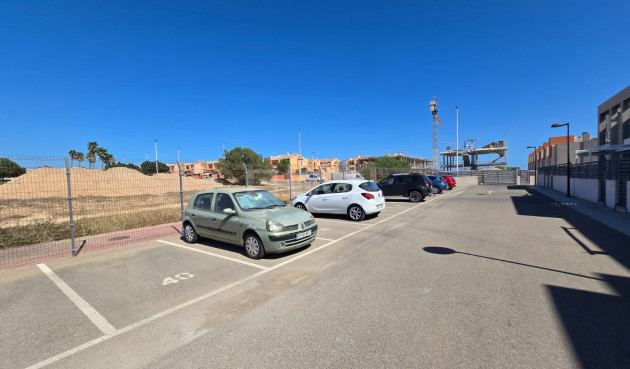 Odsprzedaż - Mieszkanie w bloku - Torrevieja - Costa Blanca