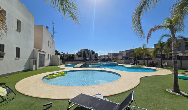 Odsprzedaż - Mieszkanie w bloku - Torrevieja - Costa Blanca