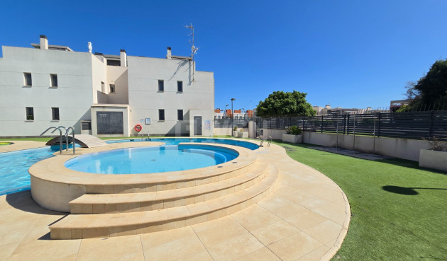 Odsprzedaż - Mieszkanie w bloku - Torrevieja - Costa Blanca