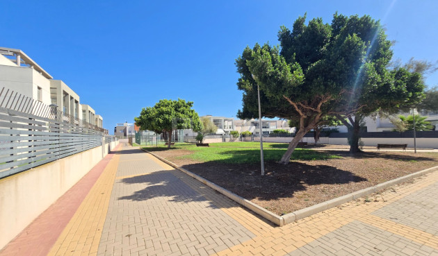 Odsprzedaż - Mieszkanie w bloku - Torrevieja - Costa Blanca