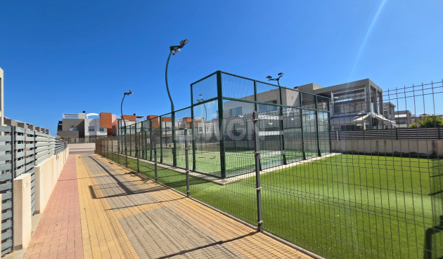 Odsprzedaż - Mieszkanie w bloku - Torrevieja - Costa Blanca