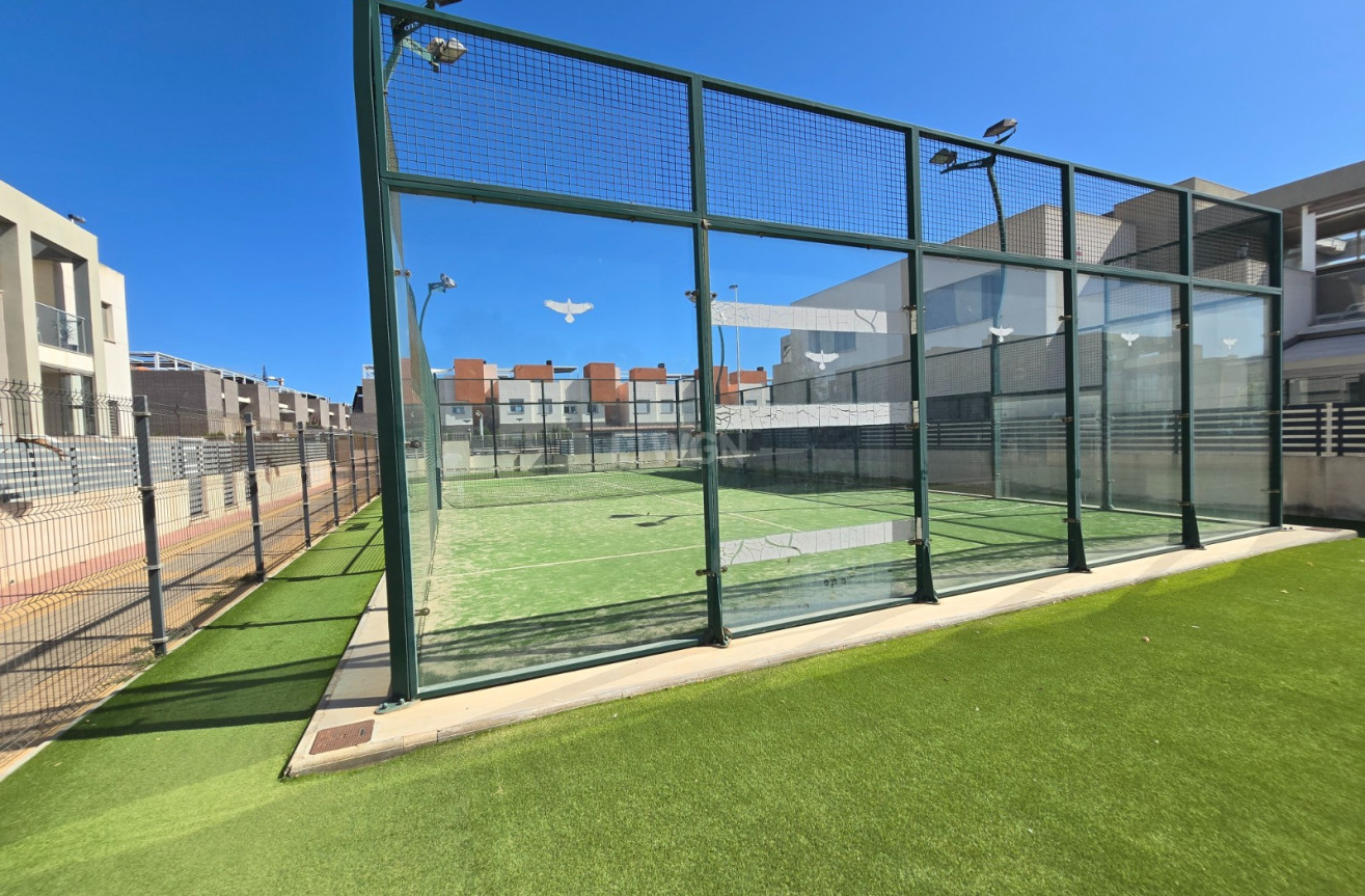 Odsprzedaż - Mieszkanie w bloku - Torrevieja - Costa Blanca