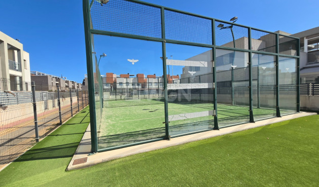 Odsprzedaż - Mieszkanie w bloku - Torrevieja - Costa Blanca