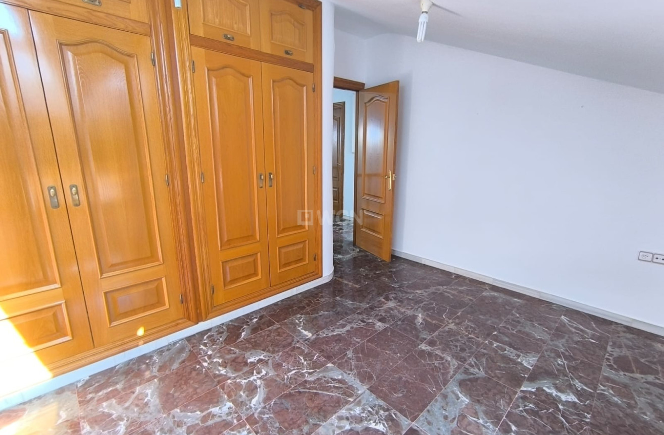 Resale - Townhouse - Sax - Inland