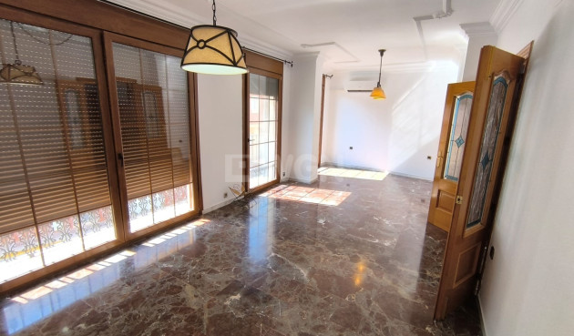 Resale - Townhouse - Sax - Inland