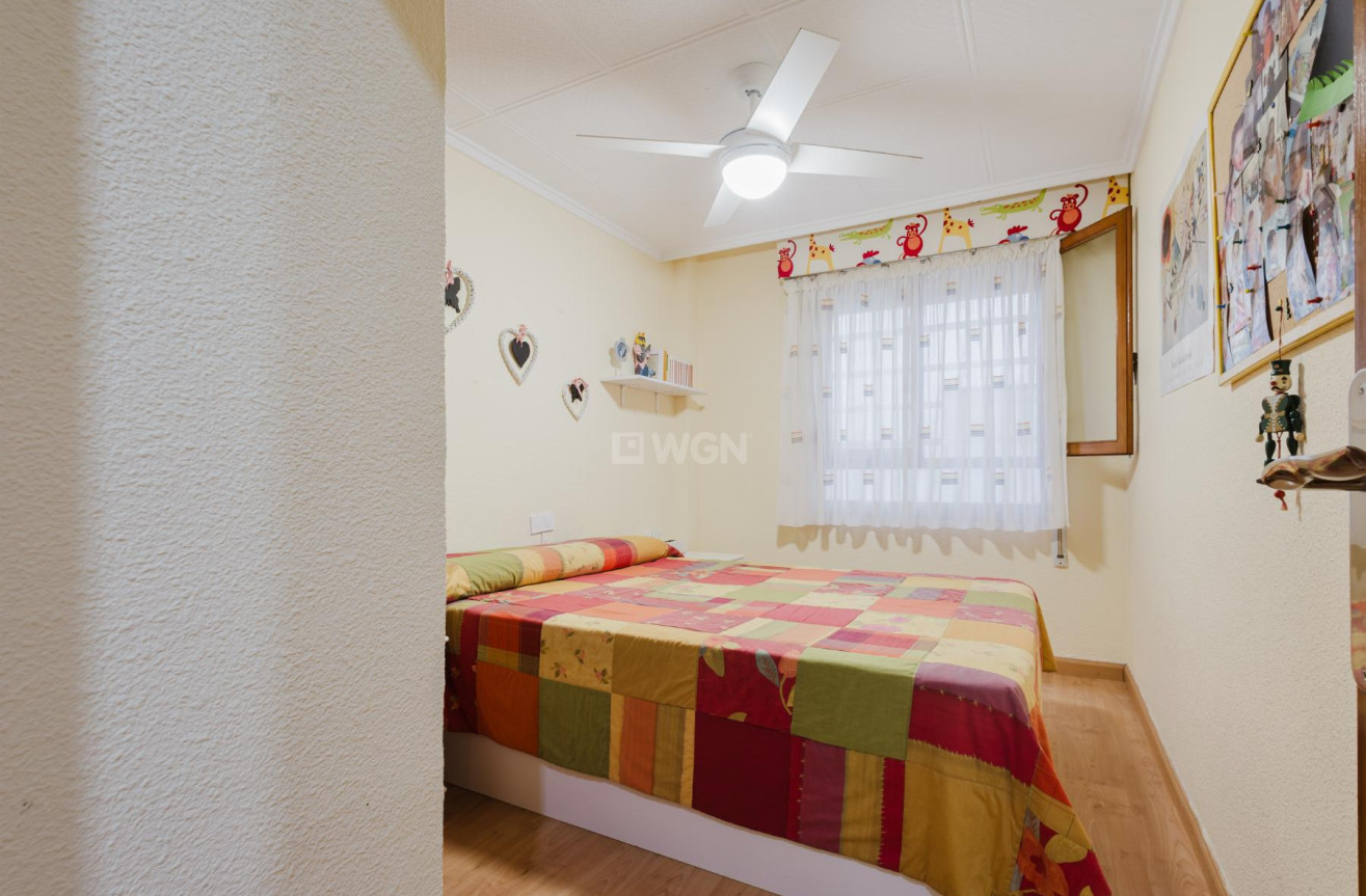 Resale - Apartment / flat - Torrevieja - Costa Blanca