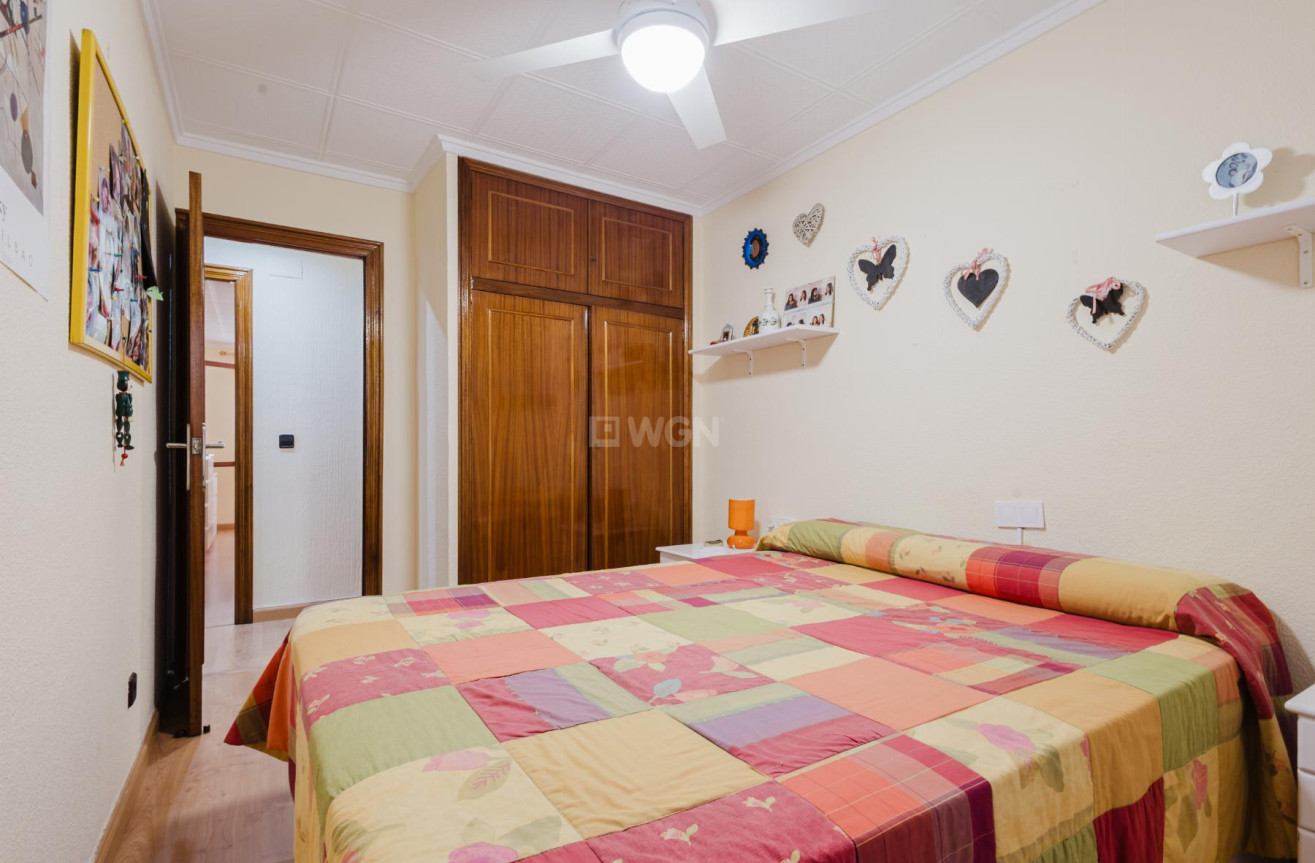 Resale - Apartment / flat - Torrevieja - Costa Blanca