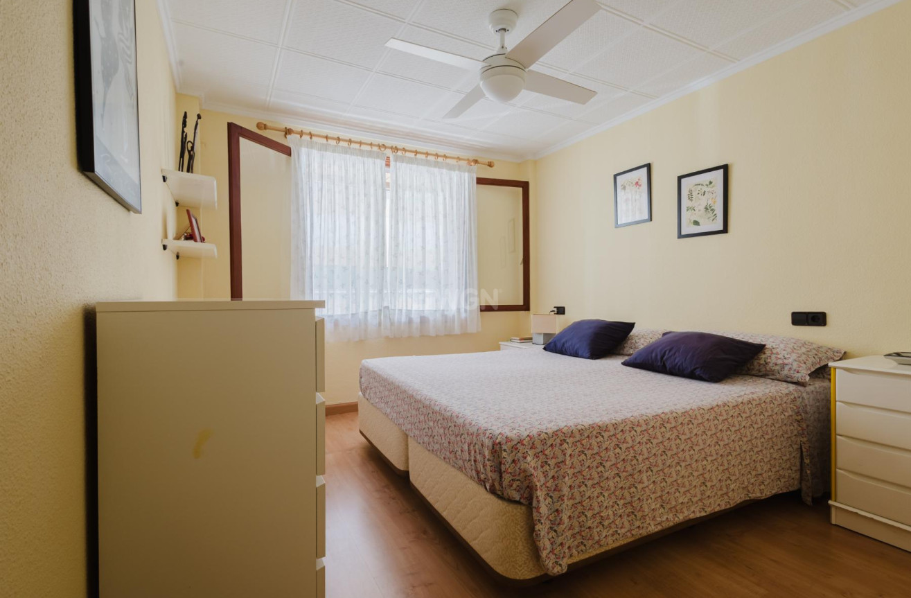 Resale - Apartment / flat - Torrevieja - Costa Blanca