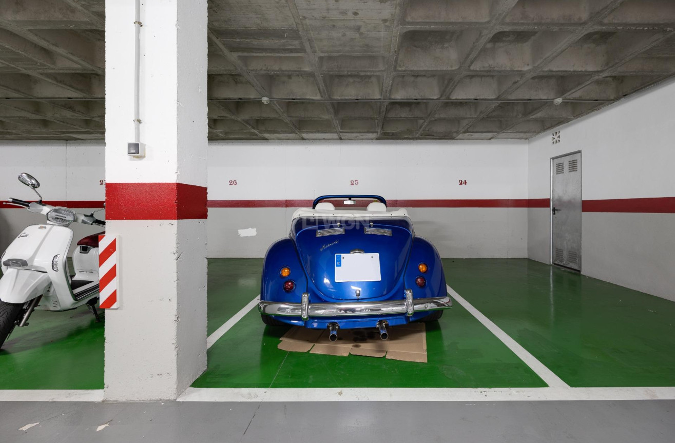 Reventa - Parking - Torrevieja - Estacion De Autobuses