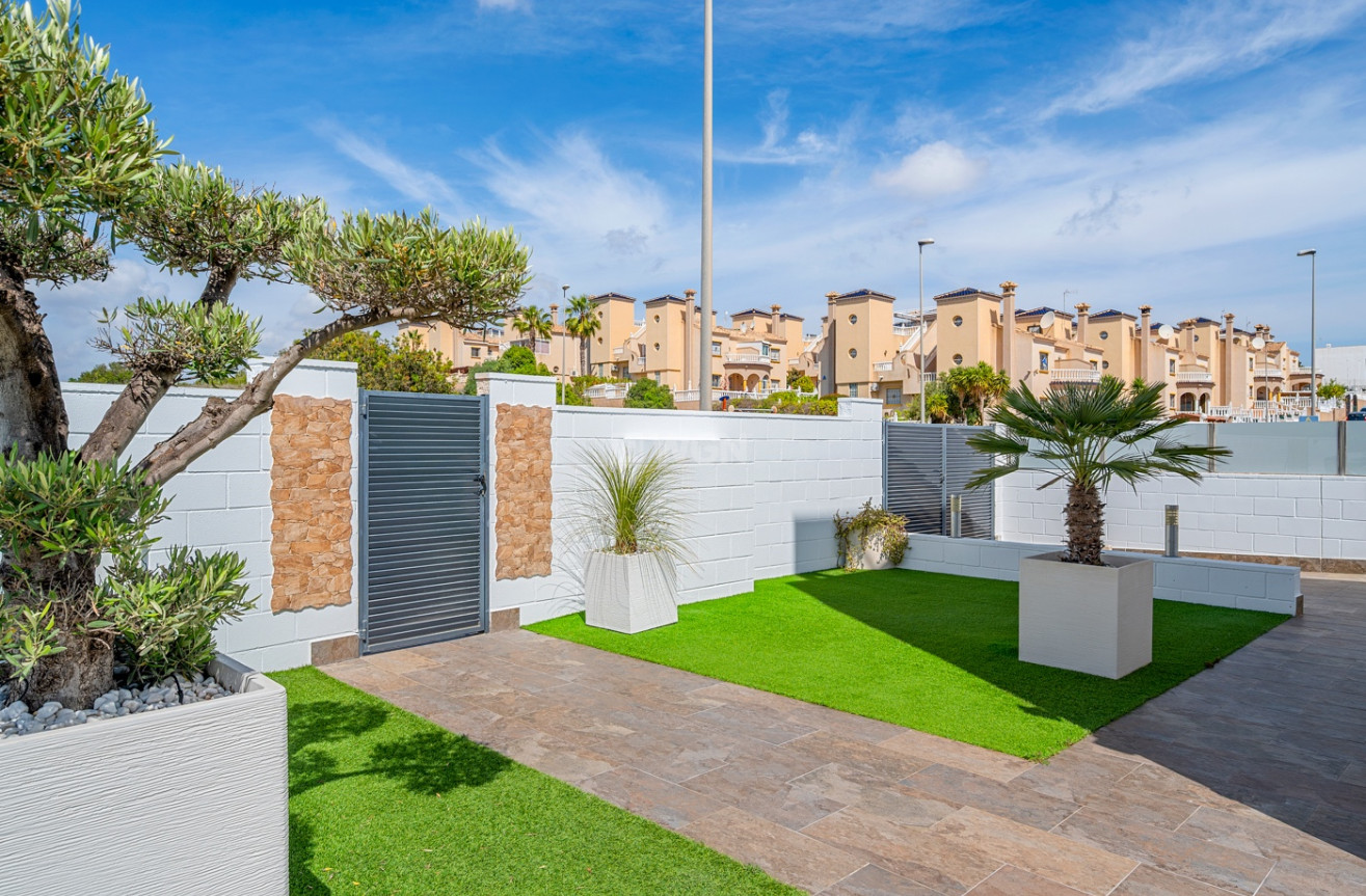 Resale - Villa - Orihuela Costa - Costa Blanca