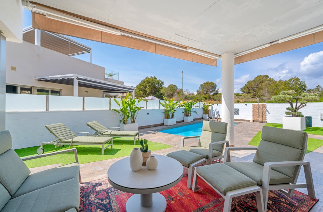 Resale - Villa - Orihuela Costa - Costa Blanca