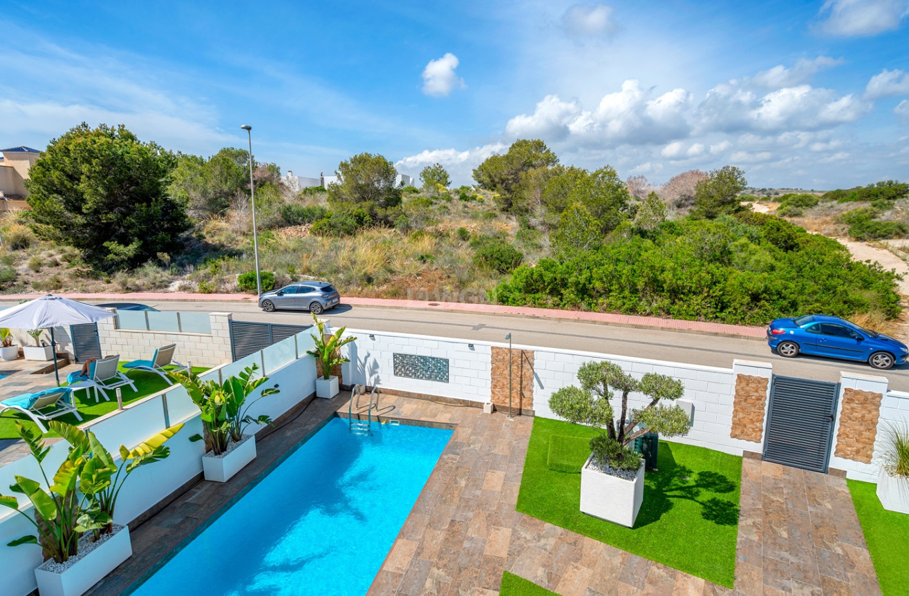 Resale - Villa - Orihuela Costa - Costa Blanca
