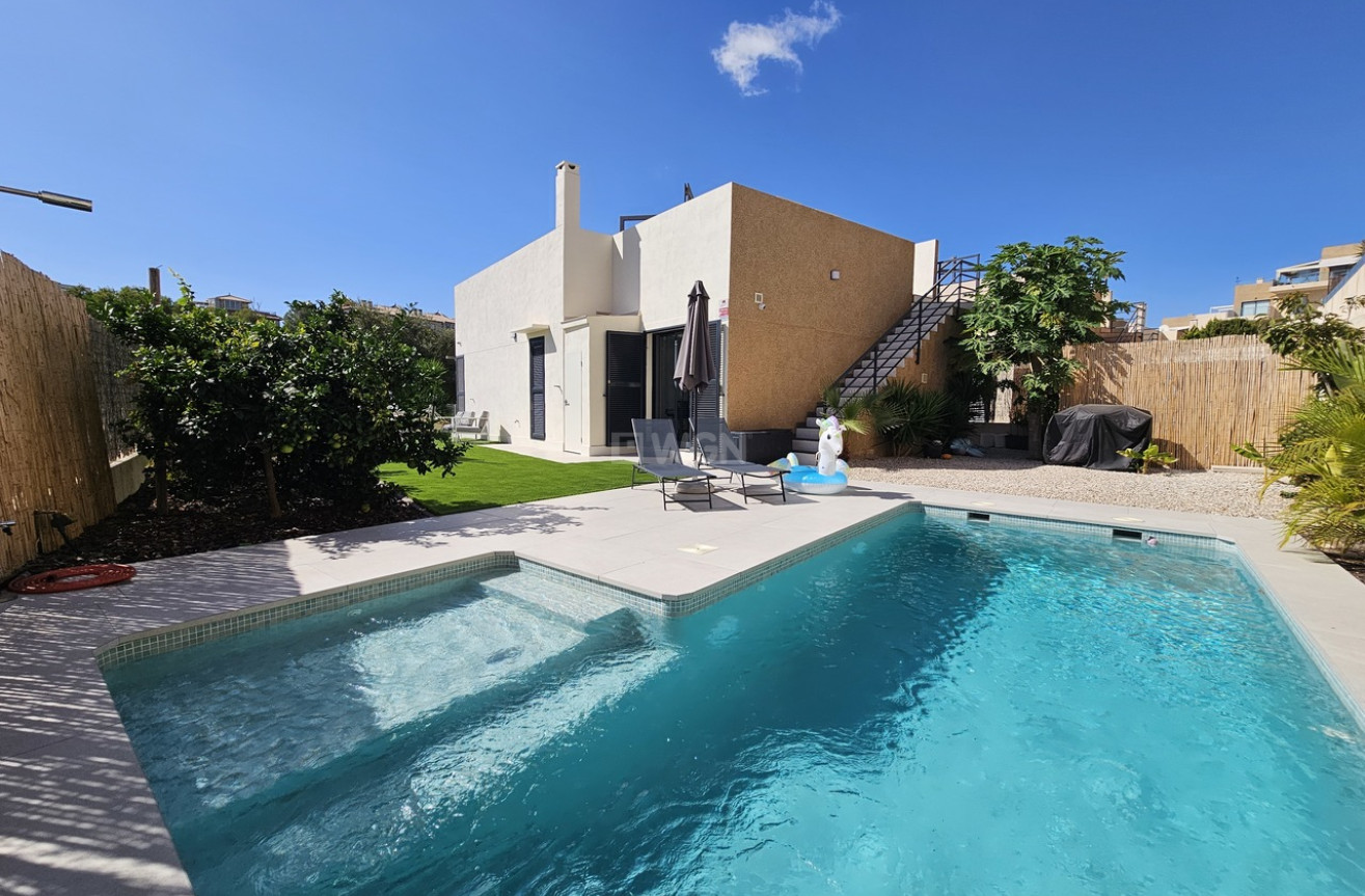 Wiederverkauf - Villa - La Zenia - Costa Blanca