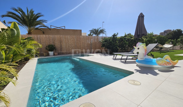 Wiederverkauf - Villa - La Zenia - Costa Blanca