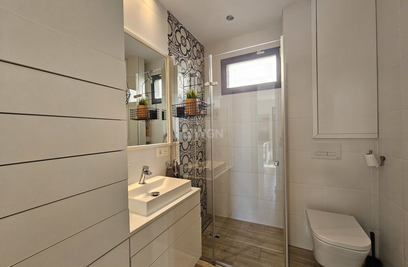 Wiederverkauf - Villa - La Zenia - Costa Blanca