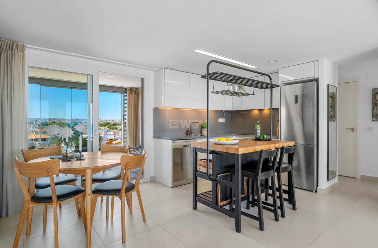 Resale - Apartment / flat - Torrevieja - Costa Blanca