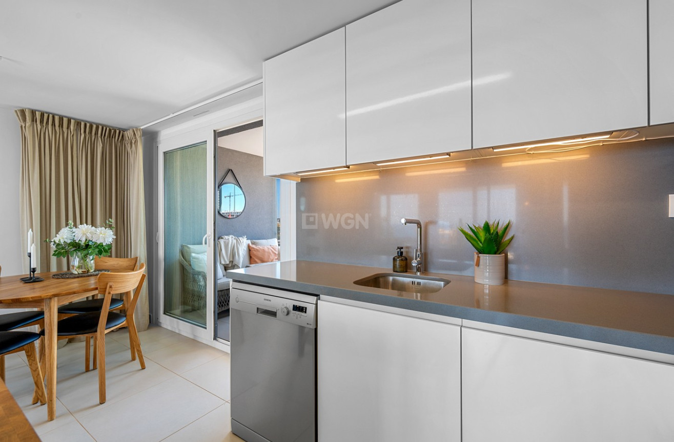 Resale - Apartment / flat - Torrevieja - Costa Blanca