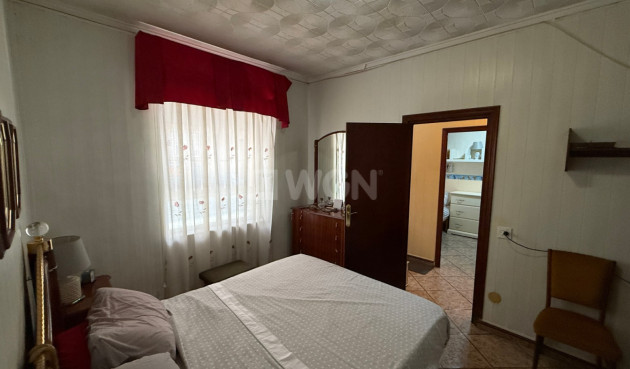 Odsprzedaż - Kamienica - Torrevieja - Costa Blanca