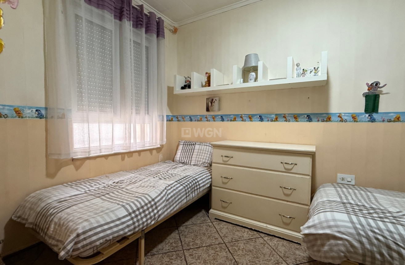 Odsprzedaż - Kamienica - Torrevieja - Costa Blanca