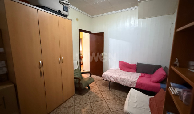 Odsprzedaż - Kamienica - Torrevieja - Costa Blanca