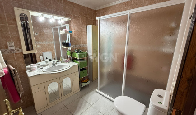 Odsprzedaż - Kamienica - Torrevieja - Costa Blanca