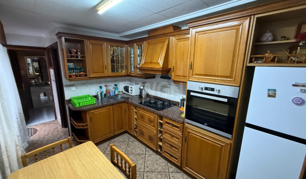 Odsprzedaż - Kamienica - Torrevieja - Costa Blanca