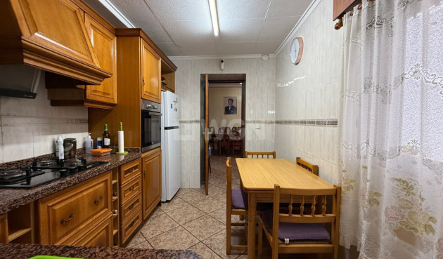 Odsprzedaż - Kamienica - Torrevieja - Costa Blanca