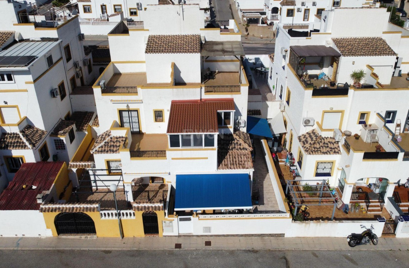 Odsprzedaż - Villa - Torrevieja - Los Balcones