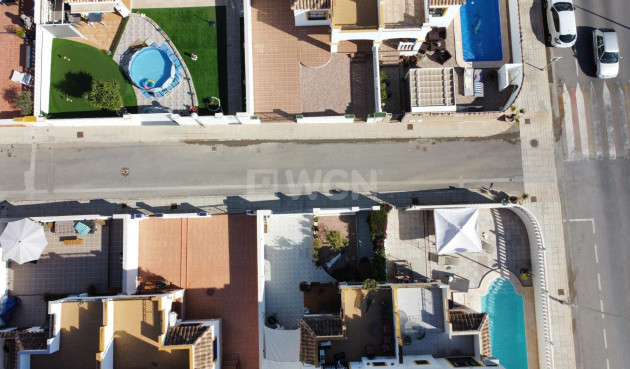 Odsprzedaż - Villa - Torrevieja - Los Balcones