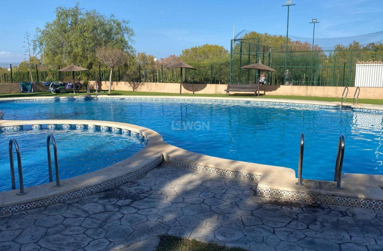 Odsprzedaż - Villa - Torrevieja - Los Balcones