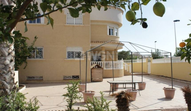 Wiederverkauf - Villa - Torrevieja - La Siesta - El Salado - Torreta