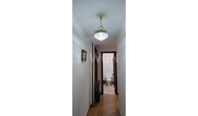 Odsprzedaż - Mieszkanie w bloku - Torrevieja - Centro