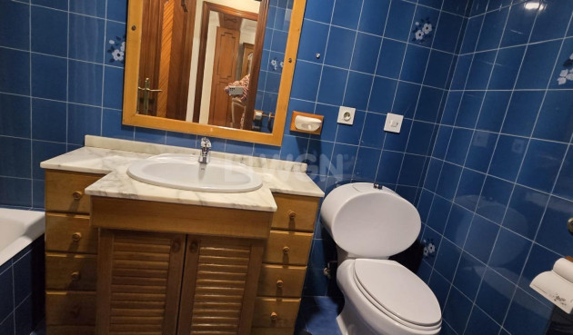 Odsprzedaż - Mieszkanie w bloku - Torrevieja - Centro