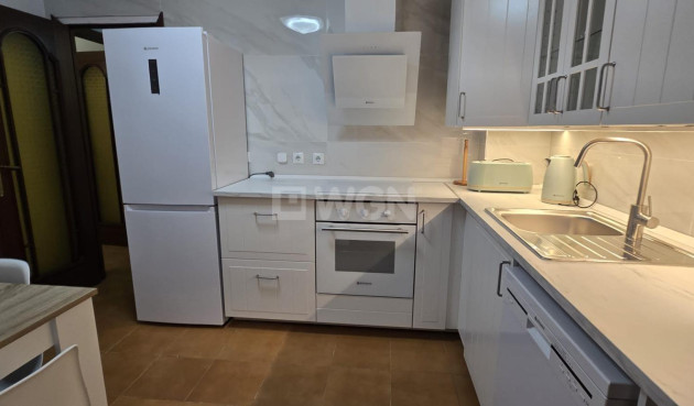 Odsprzedaż - Mieszkanie w bloku - Torrevieja - Centro