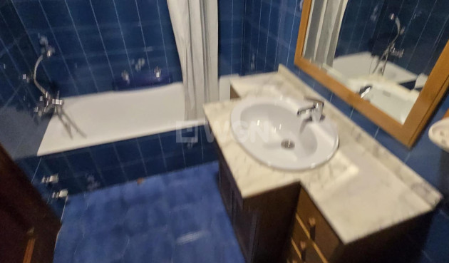 Odsprzedaż - Mieszkanie w bloku - Torrevieja - Centro