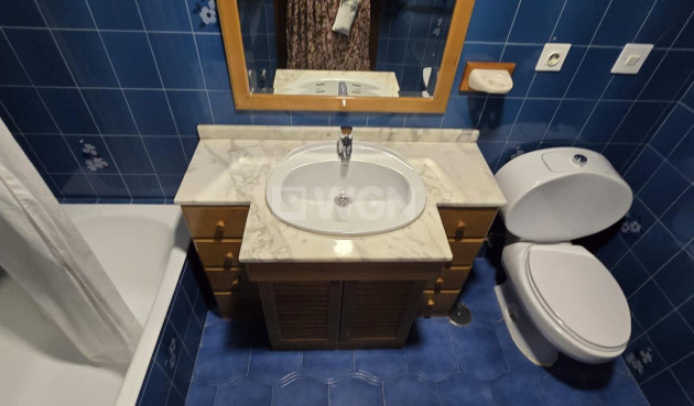 Odsprzedaż - Mieszkanie w bloku - Torrevieja - Centro