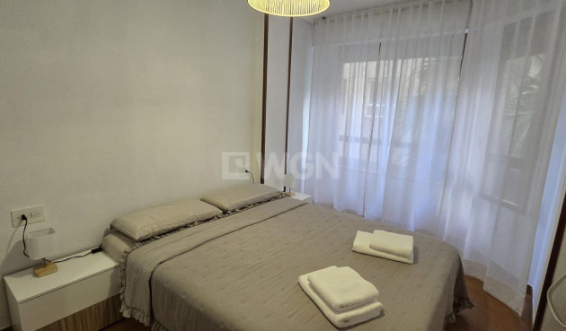 Odsprzedaż - Mieszkanie w bloku - Torrevieja - Centro