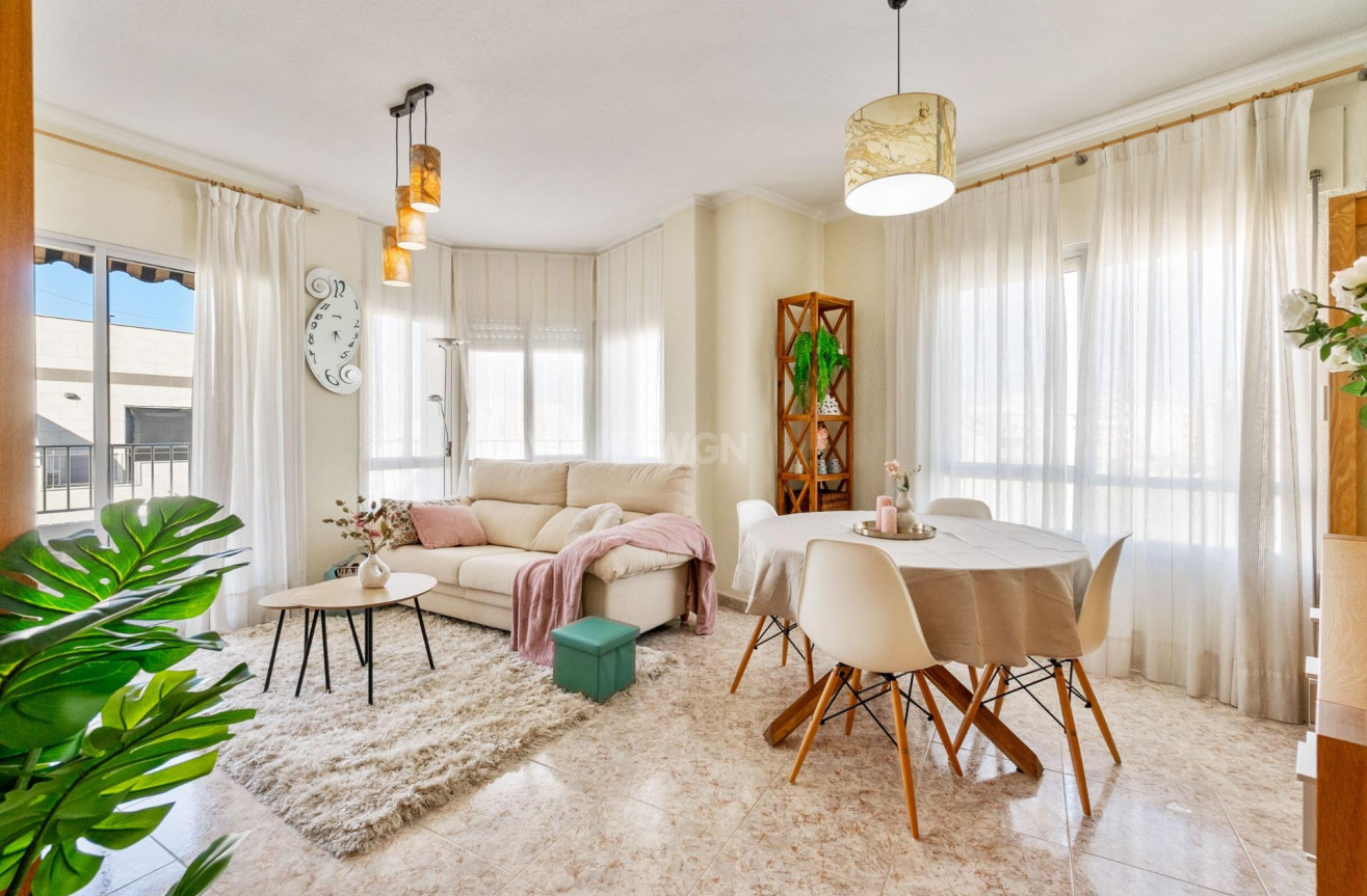 Resale - Apartment / flat - Torrevieja