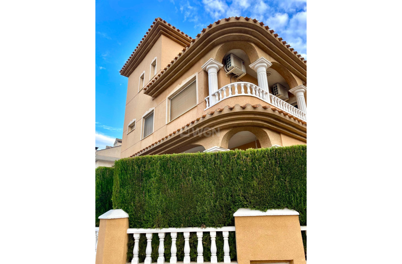 Resale - Villa - San Javier