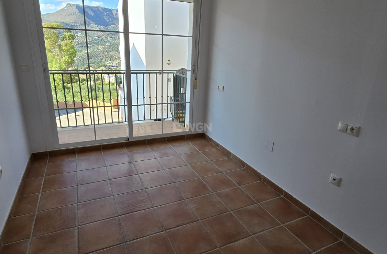 Odsprzedaż - Kamienica - Alcaucín - Inland