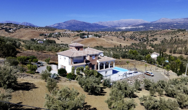Resale - Villa - Los Romanes - Inland