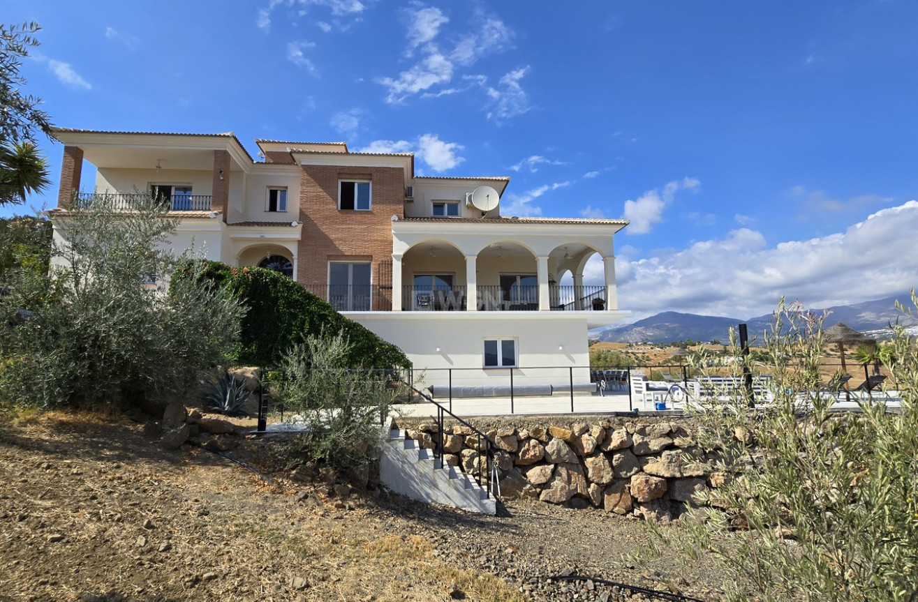 Resale - Villa - Los Romanes - Inland