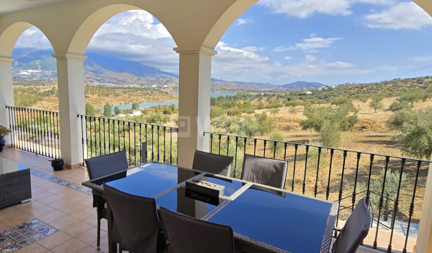 Resale - Villa - Los Romanes - Inland