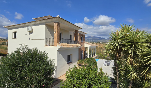 Resale - Villa - Los Romanes - Inland